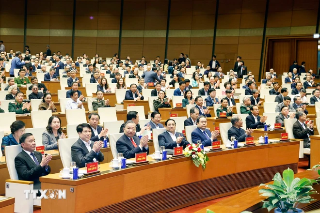 Tổng Bí thư Tô Lâm và các đồng chí lãnh đạo, nguyên lãnh đạo Đảng Nhà nước dự hộ nghị tại điểm cầu Hội trường Diên Hồng. (Ảnh: Thống Nhất/TTXVN)