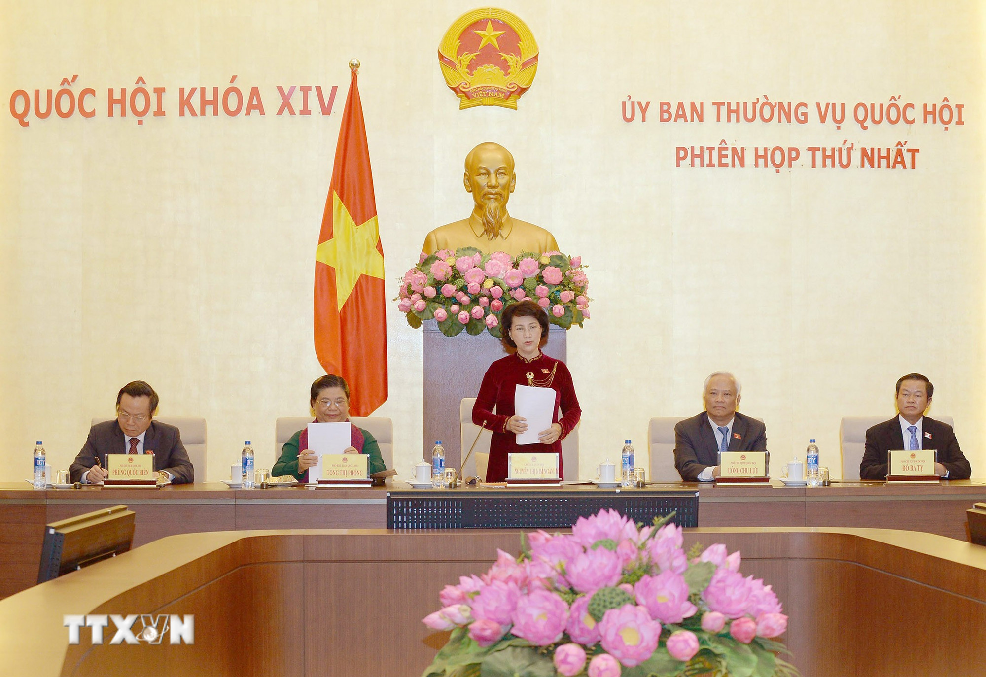 ttxvn-quoc-hoi-khoa-14-phien-hop-thu-nhat.jpg
