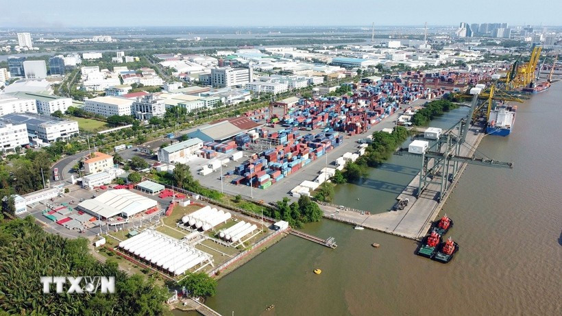 Một góc Khu chế xuất Tân Thuận, Thành phố Hồ Chí Minh, nhìn từ sông Sài Gòn. (Ảnh: Trung Tuyến/TTXVN) khu-che-xuat-tan-thuan.jpg