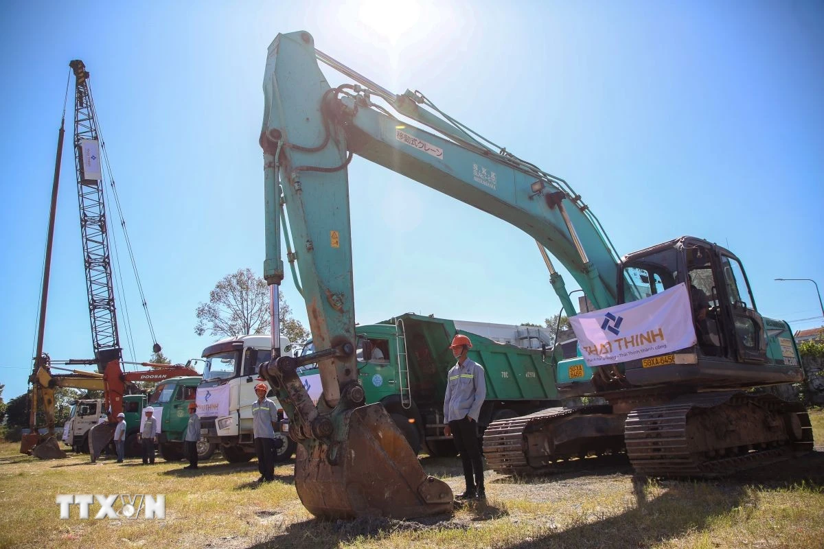 Dự án Khu phức hợp Khách sạn Hilton Garden Inn được khởi công xây dựng tại trung tâm phường Tân Ninh, tỉnh Tây Ninh. (Ảnh: Giang Phương/TTXVN)