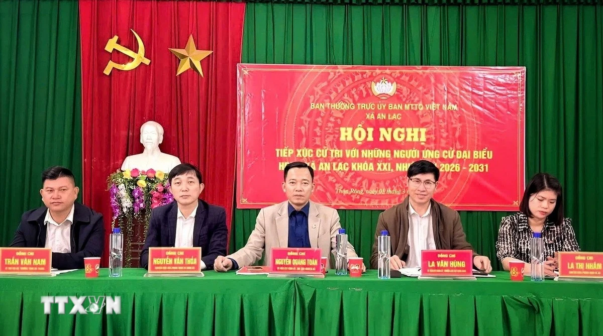 Một buổi tiếp xúc cử tri xã An Lạc. (Ảnh: Danh Lam/TTXVN)