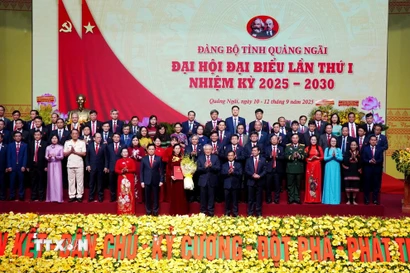 Ban Chấp hành Đảng bộ tỉnh Quảng Ngãi nhiệm kỳ 2025-2030 gồm 68 đồng chí ra mắt Đại hội. (Ảnh: Lê Phước Ngọc/TTXVN)