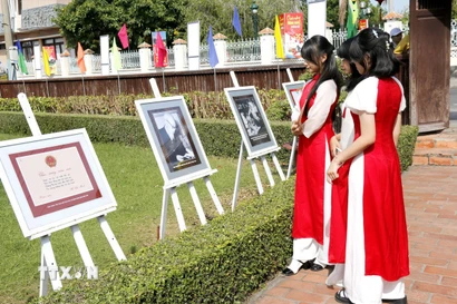 Triển lãm là điểm nhấn đáp ứng nhu cầu tham quan, vui chơi của người dân và du khách trong dịp đón năm mới. (Ảnh: Hồng Hiếu/TTXVN)
