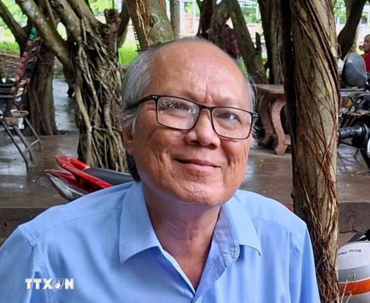 Ông Bùi Văn Diệp, cán bộ hưu trí phường Long An, tỉnh Tây Ninh, bày tỏ tin tưởng Đại hội XIV sẽ đề ra các chủ trương sát thực tiễn, góp phần nâng cao chất lượng cuộc sống của nhân dân. (Ảnh: Thanh Bình/TTXVN)