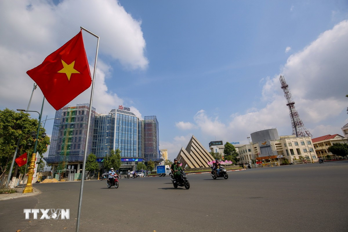 Khu vực trung tâm phường Tân Ninh (Tây Ninh) được chỉnh trang những ngày giáp Tết. (Ảnh: Giang Phương/TTXVN)