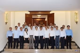 cd158712-resize.jpg