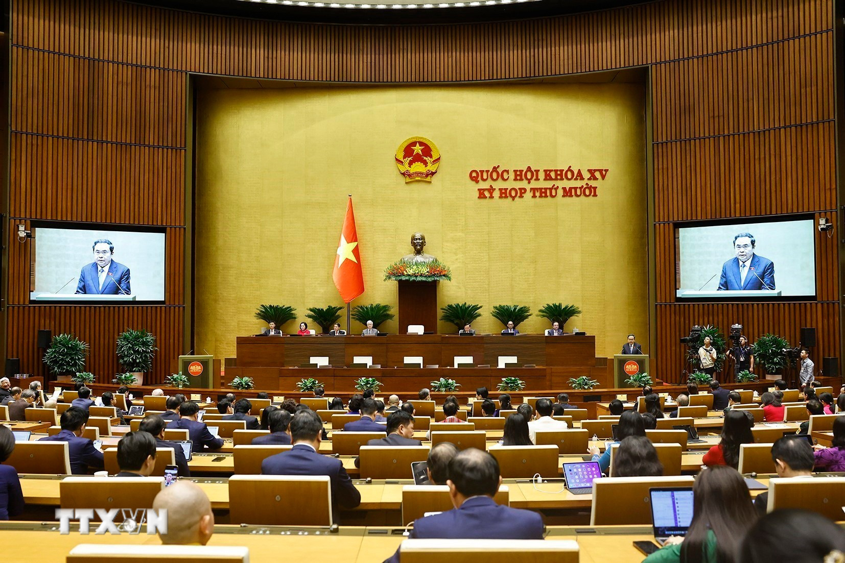 Chủ tịch Quốc hội Trần Thanh Mẫn phát biểu bế mạc Kỳ họp thứ 10 Quốc hội khóa XV. (Ảnh: Doãn Tấn/TTXVN)