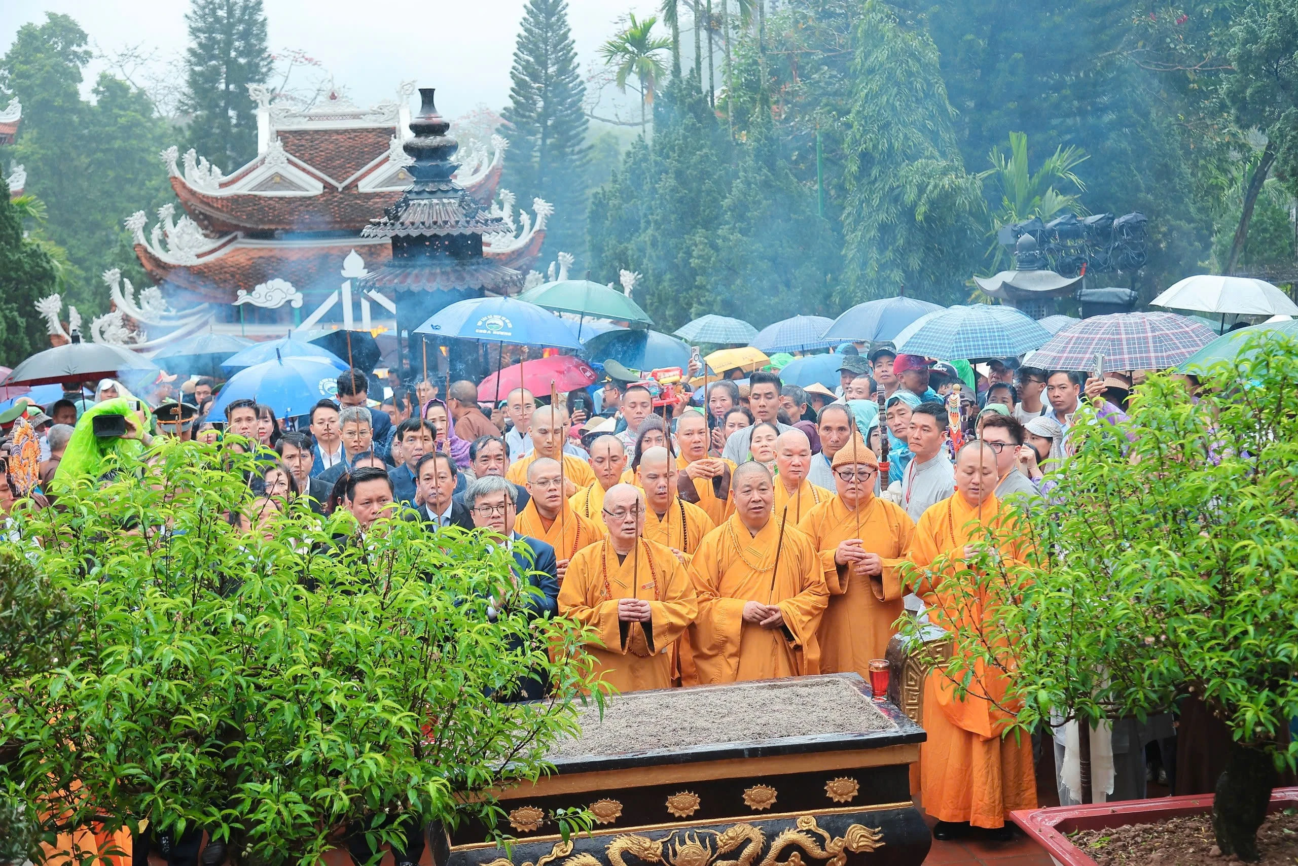 Hình ảnh trong ngày khai hội Lễ hội Du lịch Chùa Hương 2026 vừa qua. (Ảnh: Việt Trung/Vietnam+)