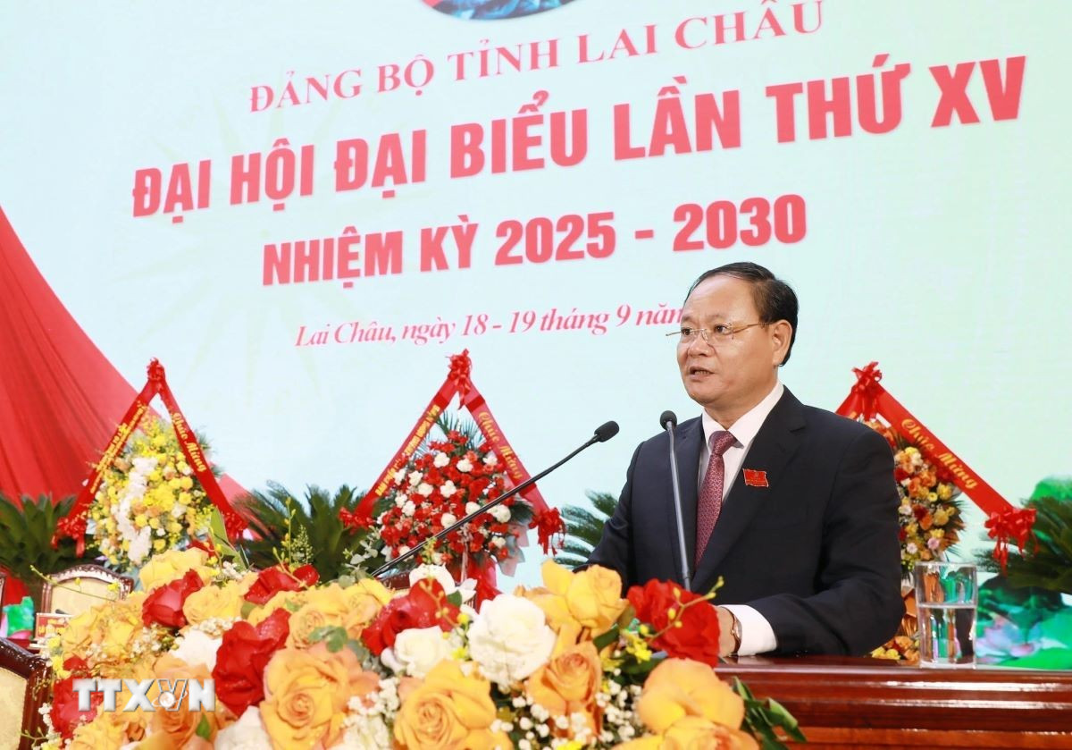 Tân Bí thư Tỉnh ủy Lai Châu Lê Minh Ngân phát biểu nhận nhiệm vụ. (Ảnh: Quý Trung/TTXVN)