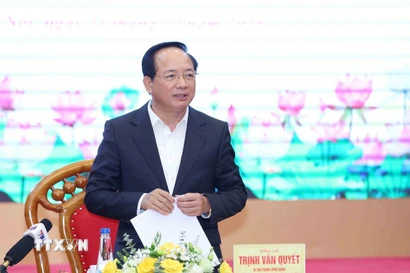 Ông Trịnh Văn Quyết, Bí thư Trung ương Đảng, Trưởng Ban Tuyên giáo và Dân vận Trung ương, phát biểu chỉ đạo buổi làm việc. (Ảnh: Phương Hoa/TTXVN)