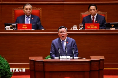 Đồng chí Nguyễn Văn Phong, Phó Bí thư Thường trực Thành ủy Hà Nội, tham luận về vấn đề “Đổi mới phương thức lãnh đạo, xây dựng Đảng bộ thành phố Hà Nội trong sạch, vững mạnh, kiểu mẫu, góp phần đưa đất nước vững bước vào kỷ nguyên vươn mình của dân tộc.” (Nguồn: TTXVN)