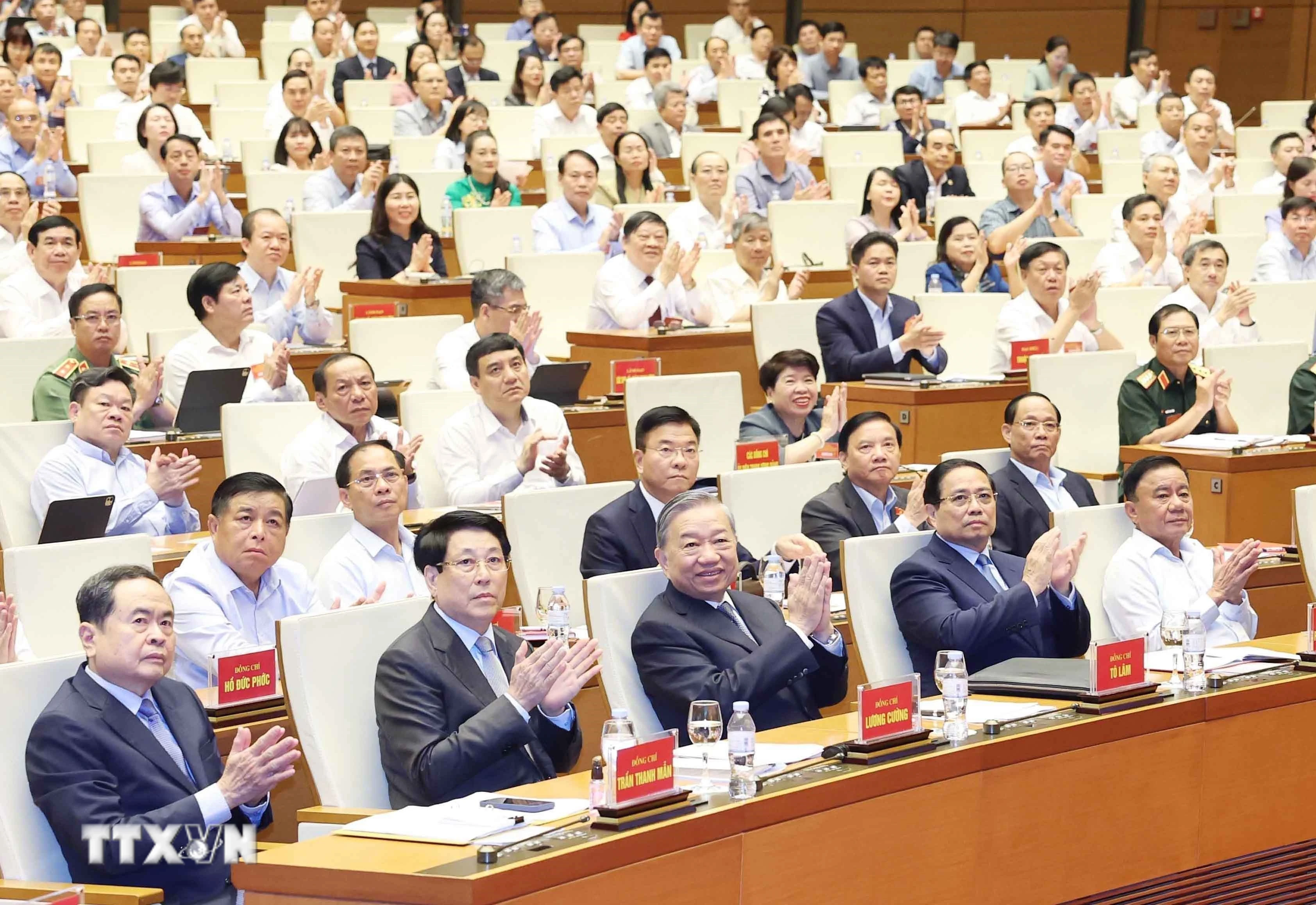 Tổng Bí thư Tô Lâm và các đại biểu tham dự Hội nghị tại điểm cầu chính Phòng họp Diên Hồng, Nhà Quốc hội, Hà Nội. (Ảnh: Thống Nhất/TTXVN)