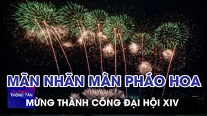 Mãn nhãn màn trình diễn pháo hoa chào mừng thành công Đại hội XIV của Đảng