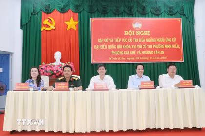 Quang cảnh buổi tiếp xúc cử tri. (Ảnh: Ngọc Thiện/TTXVN)