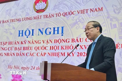 Phó Chủ tịch Ủy ban Trung ương Mặt trận Tổ quốc Việt Nam Hoàng Công Thủy phát biểu tại hội nghị. (Ảnh: Phúc Hằng/TTXVN)