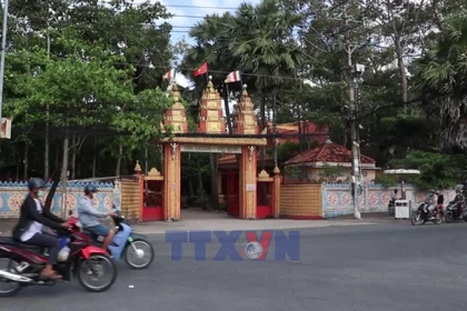 Từ chiếc điện thoại thông minh đến lá phiếu của cử tri xa quê