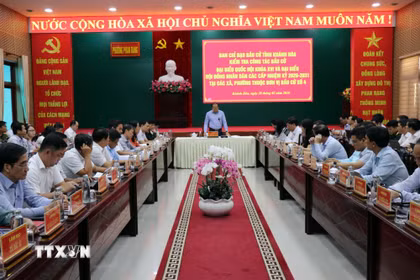 Ông Nguyễn Khắc Hà phát biểu tại buổi kiểm tra công tác bầu cử đại biểu Quốc hội khóa XVI và HĐND các cấp tại các xã, phường thuộc đơn vị bầu cử số 4. (Ảnh: Công Thử/TTXVN)