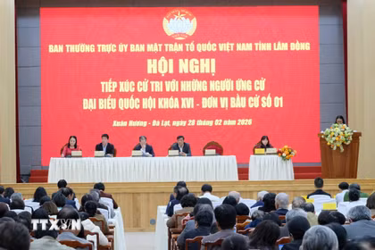 Hội nghị Tiếp xúc cử tri với những người ứng cử Đại biểu Quốc hội khóa XVI tại phường Xuân Hương-Đà Lạt (lâm Đồng) chiều 28/2. (Ảnh: Nguyễn Dũng/TTXVN)