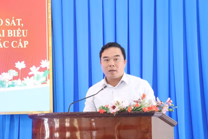 Đại diện các đơn vị, địa phương báo cáo công tác chuẩn bị bầu cử. (Ảnh: Bùi Giang/TTXVN)