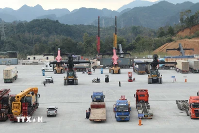 Hạ tầng bến bãi Công viên Logistics Viettel Lạng Sơn trong Khu Kinh tế cửa khẩu Đồng Đăng - Lạng Sơn. (Ảnh: Quang Duy/TTXVN)
