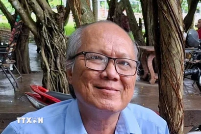 Ông Bùi Văn Diệp, cán bộ hưu trí phường Long An, tỉnh Tây Ninh, bày tỏ tin tưởng Đại hội XIV sẽ đề ra các chủ trương sát thực tiễn, góp phần nâng cao chất lượng cuộc sống của nhân dân. (Ảnh: Thanh Bình/TTXVN)