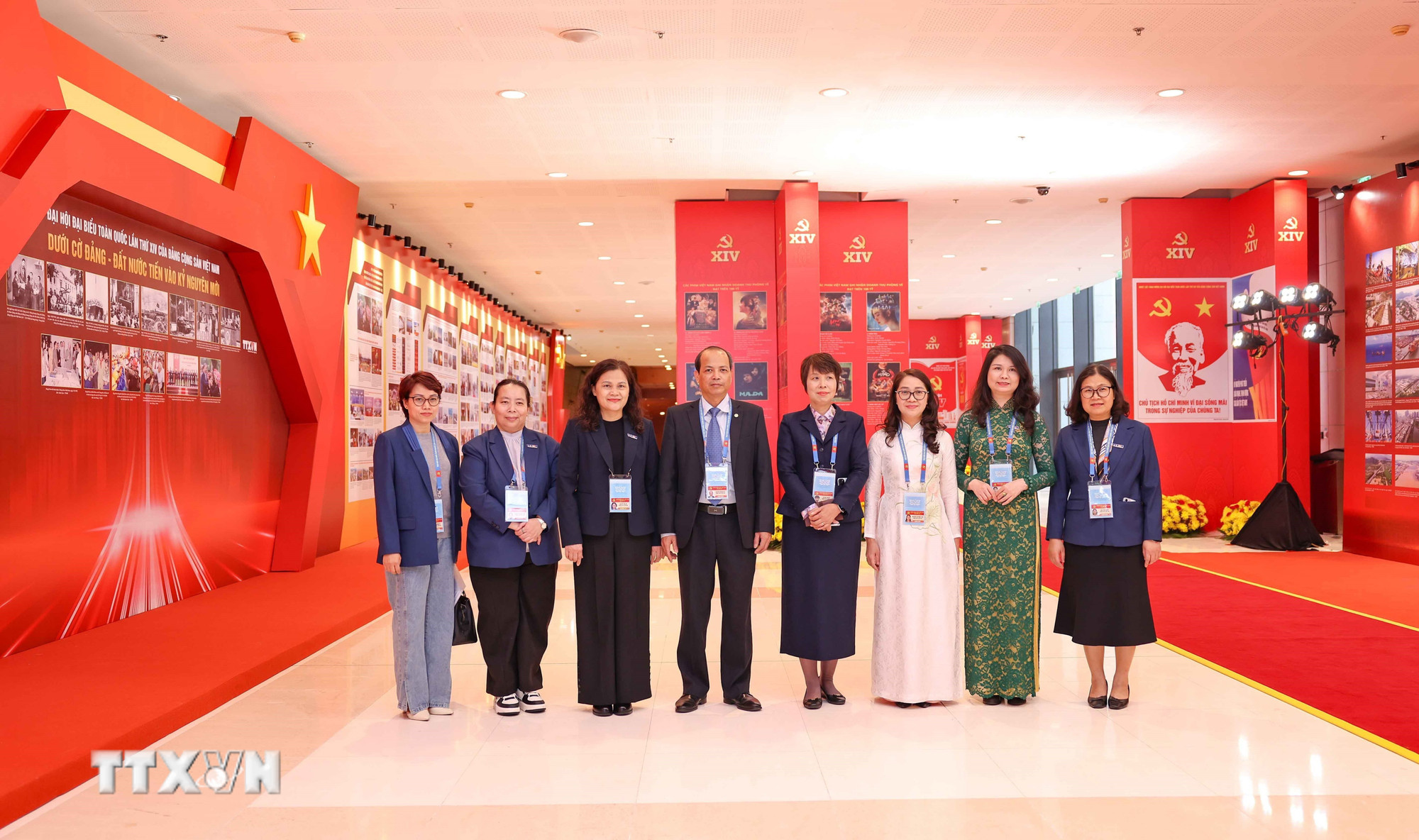 ttxvn-khai-truong-trung-tam-bao-chi-dai-hoi-xiv-cua-dang-8529736.jpg