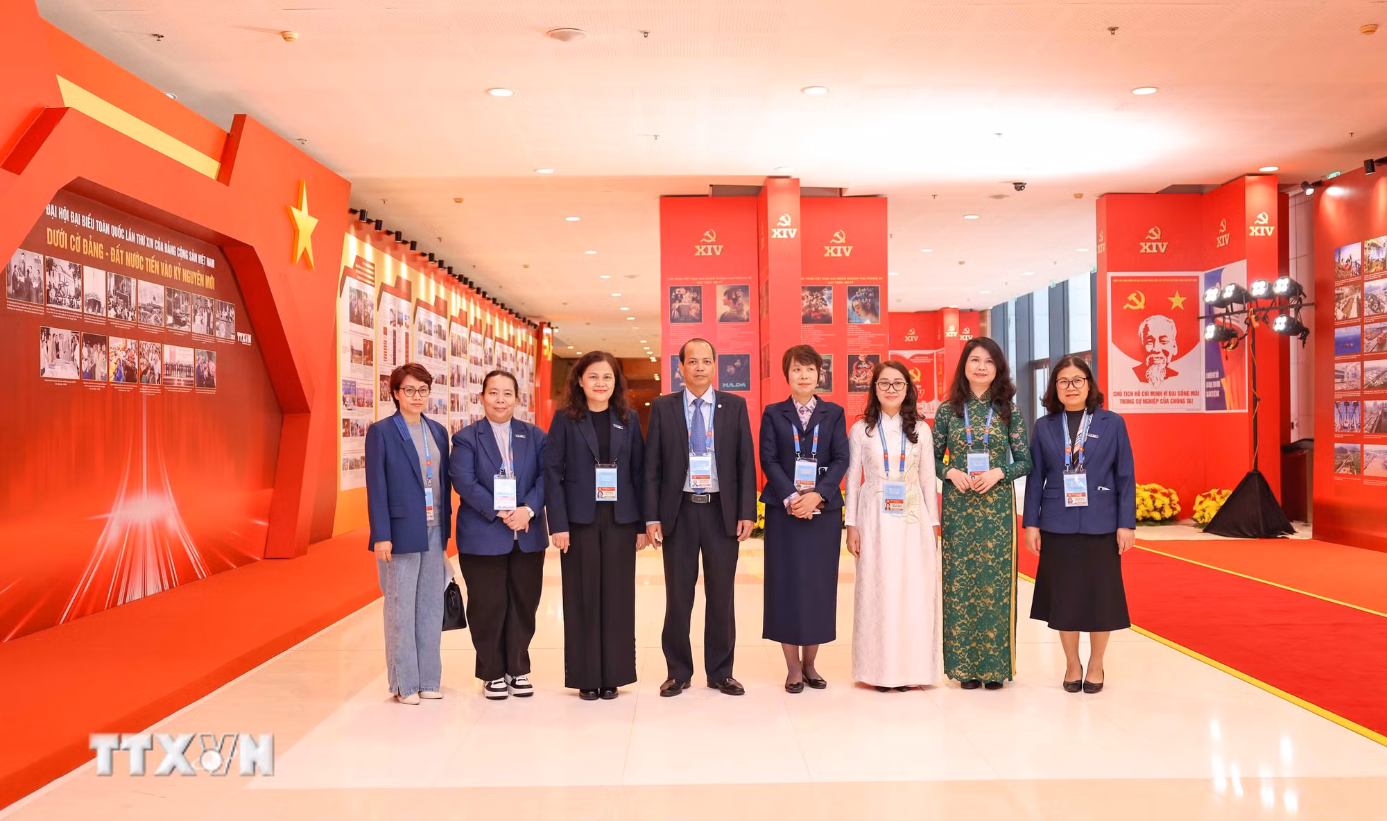 ttxvn-khai-truong-trung-tam-bao-chi-dai-hoi-xiv-cua-dang-8529736.jpg