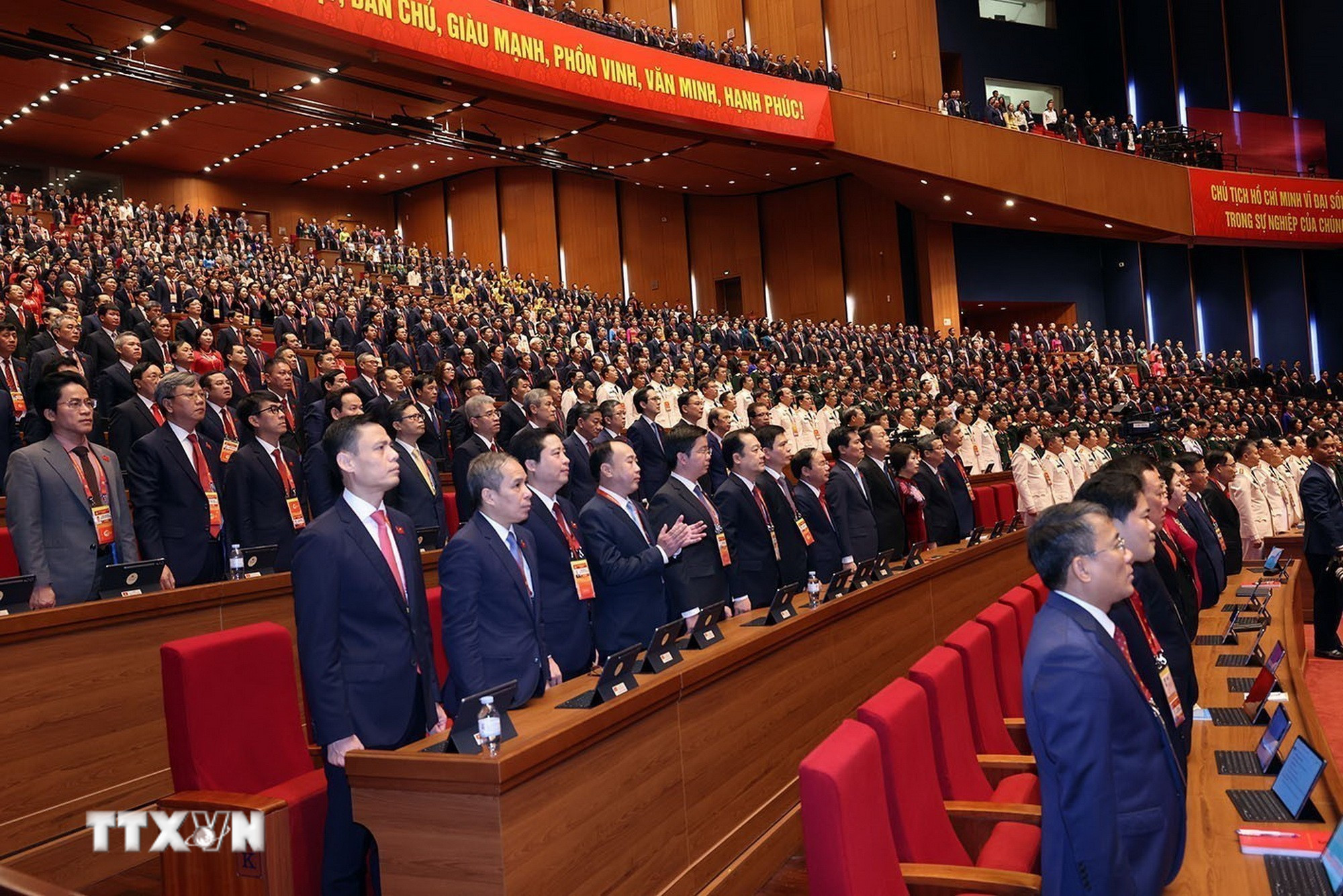 ttxvn-khai-mac-trong-the-dai-hoi-dai-bieu-toan-quoc-lan-thu-xiv-cua-dang-8540086-1.jpg