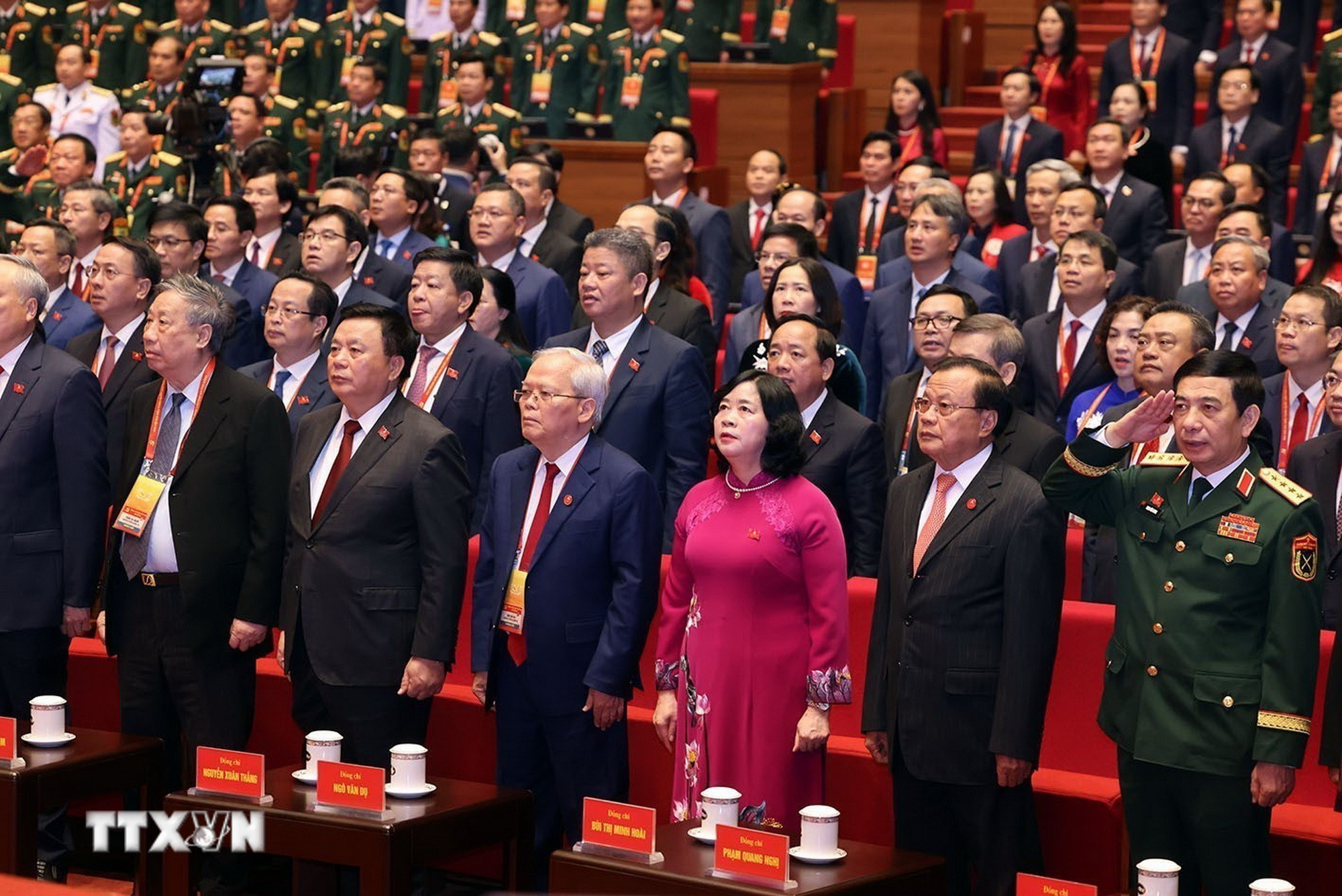 ttxvn-phien-khai-mac-dai-hoi-xiv-cua-dang-8540348-1.jpg