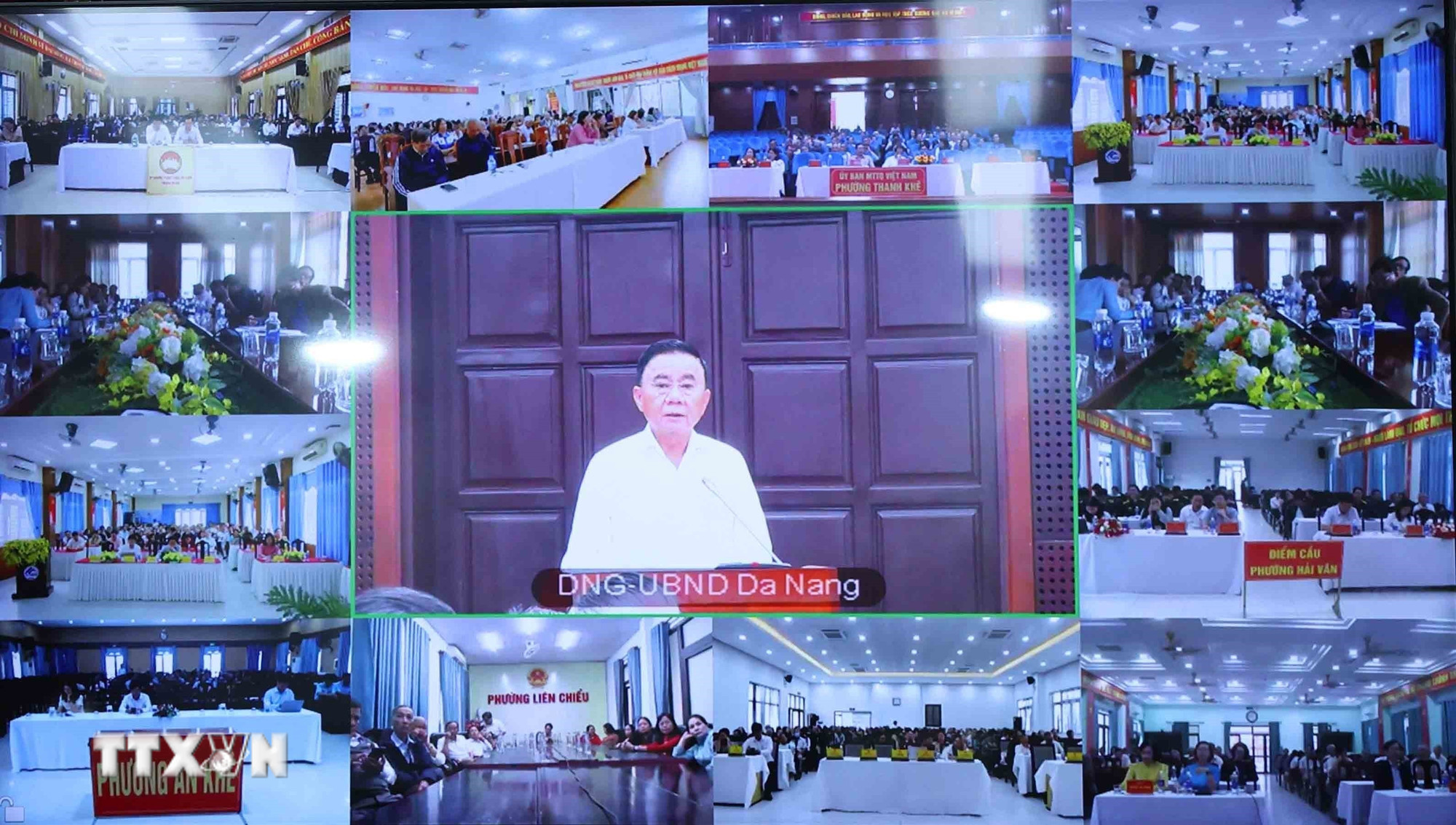 ttxvn-thuong-truc-ban-bi-thu-tran-cam-tu-tiep-xuc-truc-tuyen-giua-cu-tri-voi-nguoi-ung-cu-dai-bieu-quoc-hoi-khoa-xvi-thanh-pho-da-nang-8621927-5.jpg
