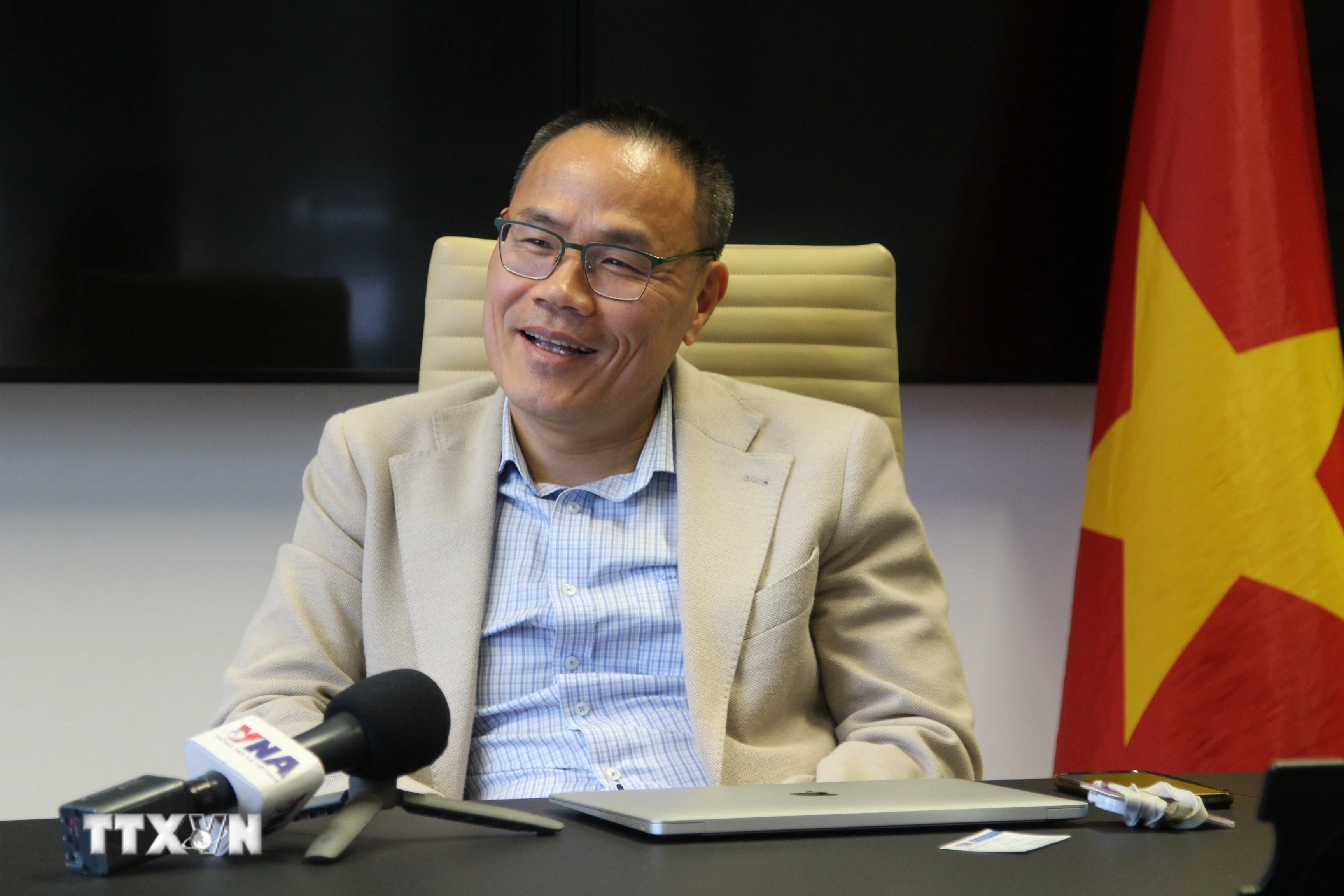 Giáo sư, Tiến sỹ khoa học Nguyễn Văn Tâm, Chủ nhiệm khoa Khoa học máy tính, Dữ liệu và Trí tuệ nhân tạo (AI), Học Viện Bách khoa Paris (IP Paris). (Ảnh: Đào Dũng/TTXVN)