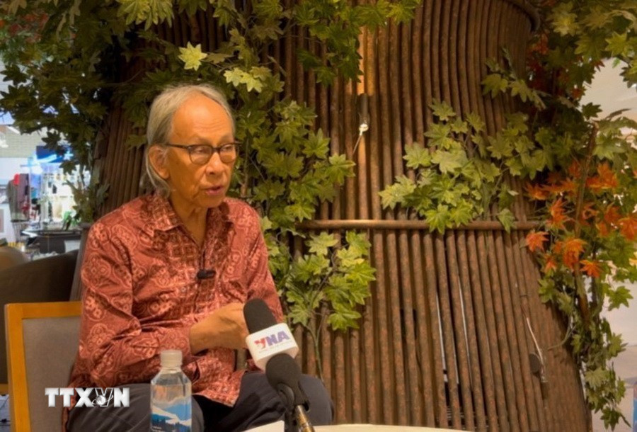 Học giả Thái Lan Kavi Chongkittavorn. (Ảnh: Đỗ Sinh/TTXVN)