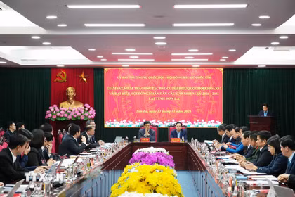 Quang cảnh buổi làm việc. (Ảnh: Nguyễn Cường/TTXVN)
