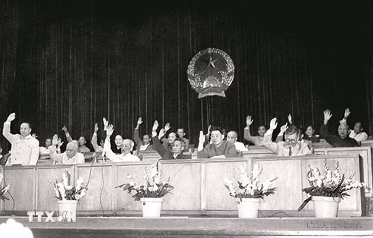 ttxvn-quoc-hoi-viet-nam-tap-trung-cao-nhat-tri-tue-y-chi-nguyen-vong-va-suc-manh-cua-nhan-dan-15.jpg