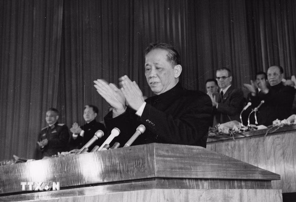 ttxvn-dai-hoi-lan-thu-iv-cua-dang-2.jpg