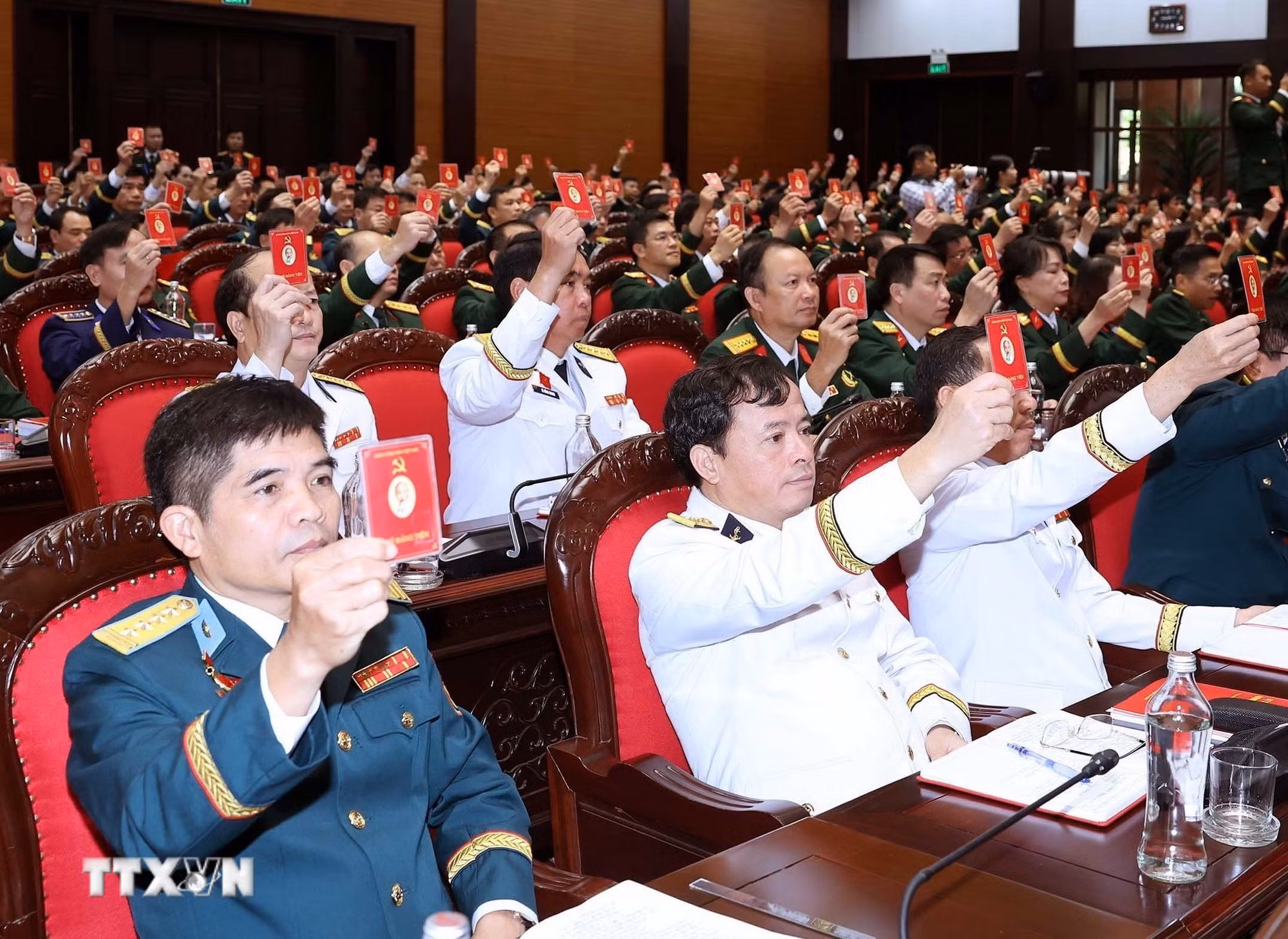 ttxvn-be-mac-dai-hoi-dang-bo-quan-doi.jpg