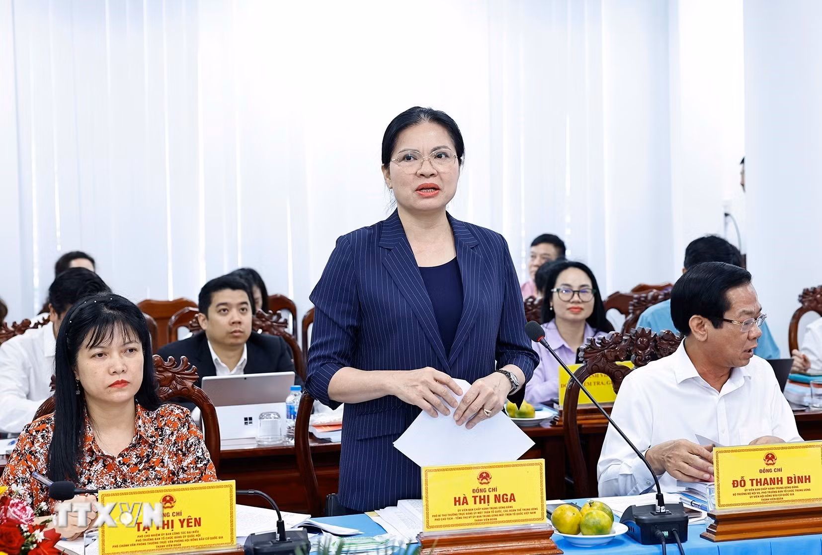 ttxvn-chu-tich-quoc-hoi-lam-viec-voi-uy-ban-bau-cu-thanh-pho-can-tho-9.jpg