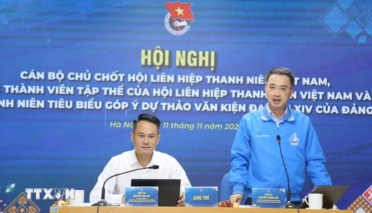 ttxvn-gop-y-du-thao-van-kien-dai-hoi-xiv-cua-dang-2.jpg