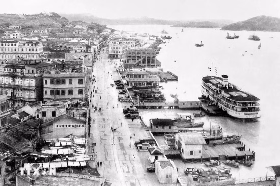 ttxvn-dai-hoi-lan-thu-nhat-cua-dang-2.jpg