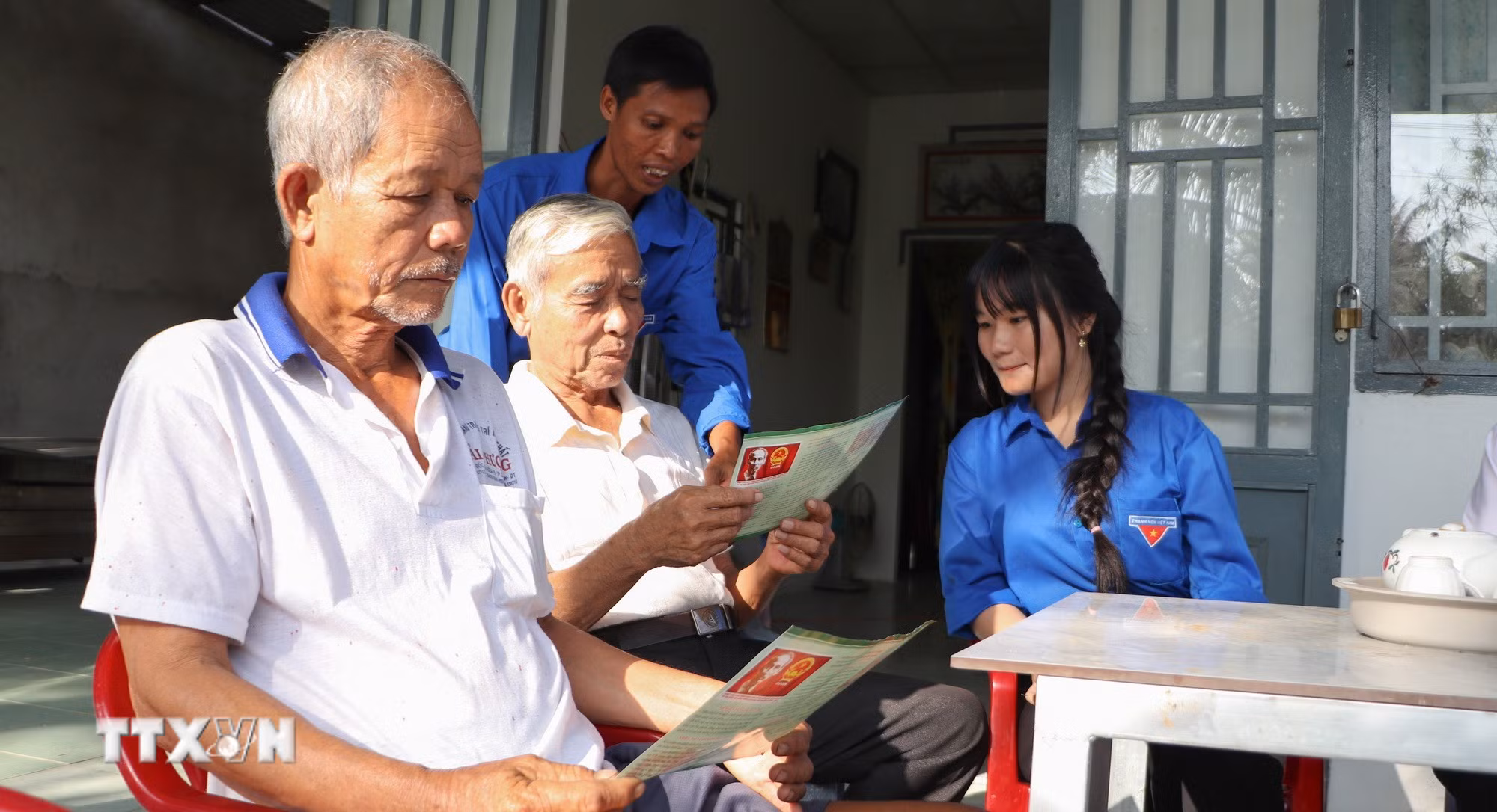 ttxvn-dong-bao-khmer-can-tho-2-bau-cu.jpg
