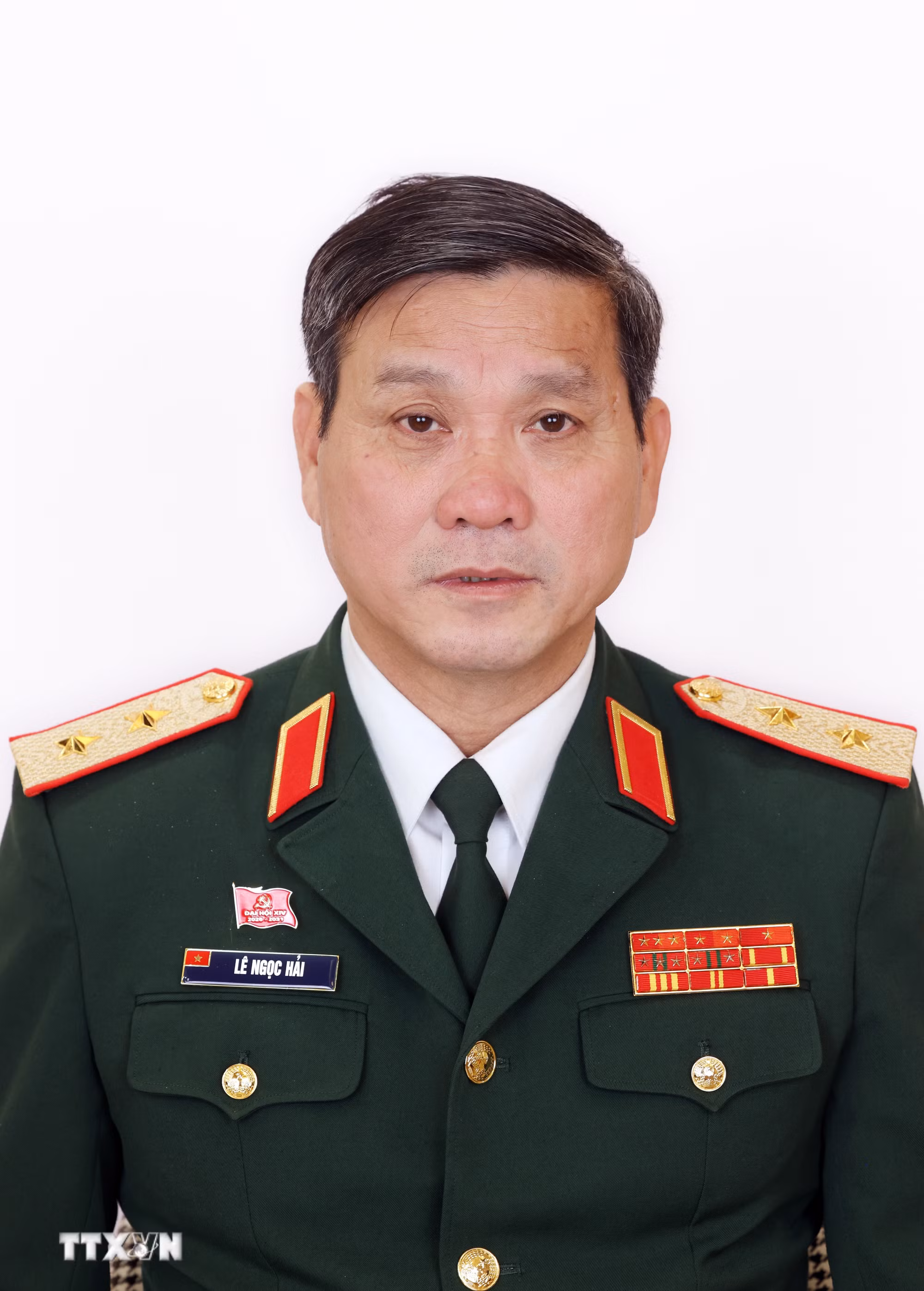 ttxvn-danh-sach-180-uy-vien-chinh-thuc-ban-chap-hanh-trung-uong-dang-khoa-xiv-29.jpg