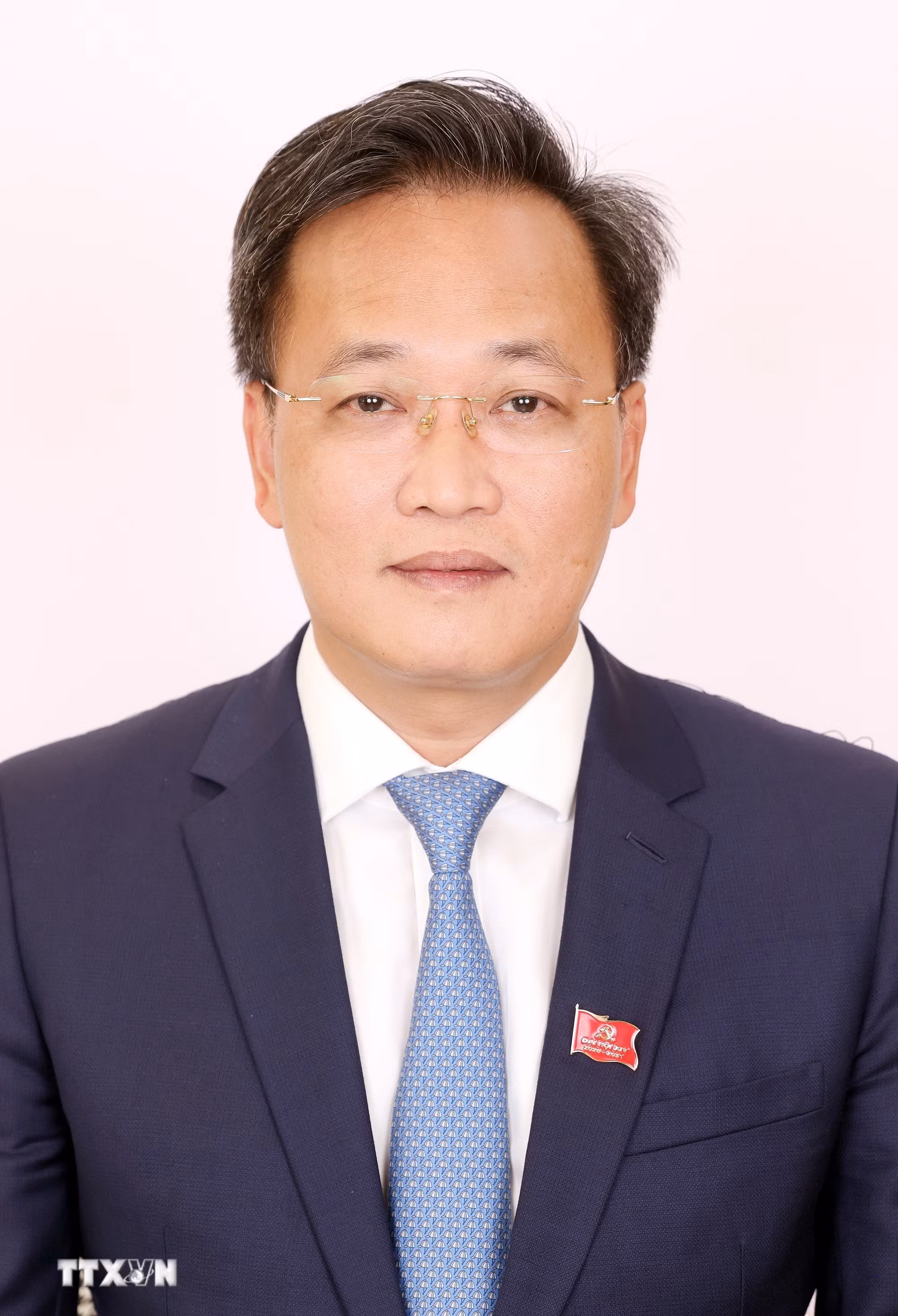 ttxvn-danh-sach-180-uy-vien-chinh-thuc-ban-chap-hanh-trung-uong-dang-khoa-xiv-54.jpg