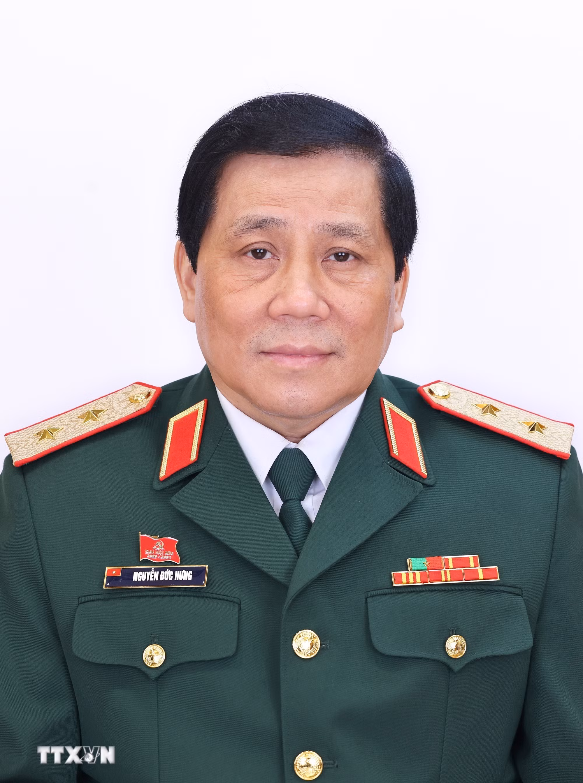 ttxvn-danh-sach-180-uy-vien-chinh-thuc-ban-chap-hanh-trung-uong-dang-khoa-xiv-15.jpg