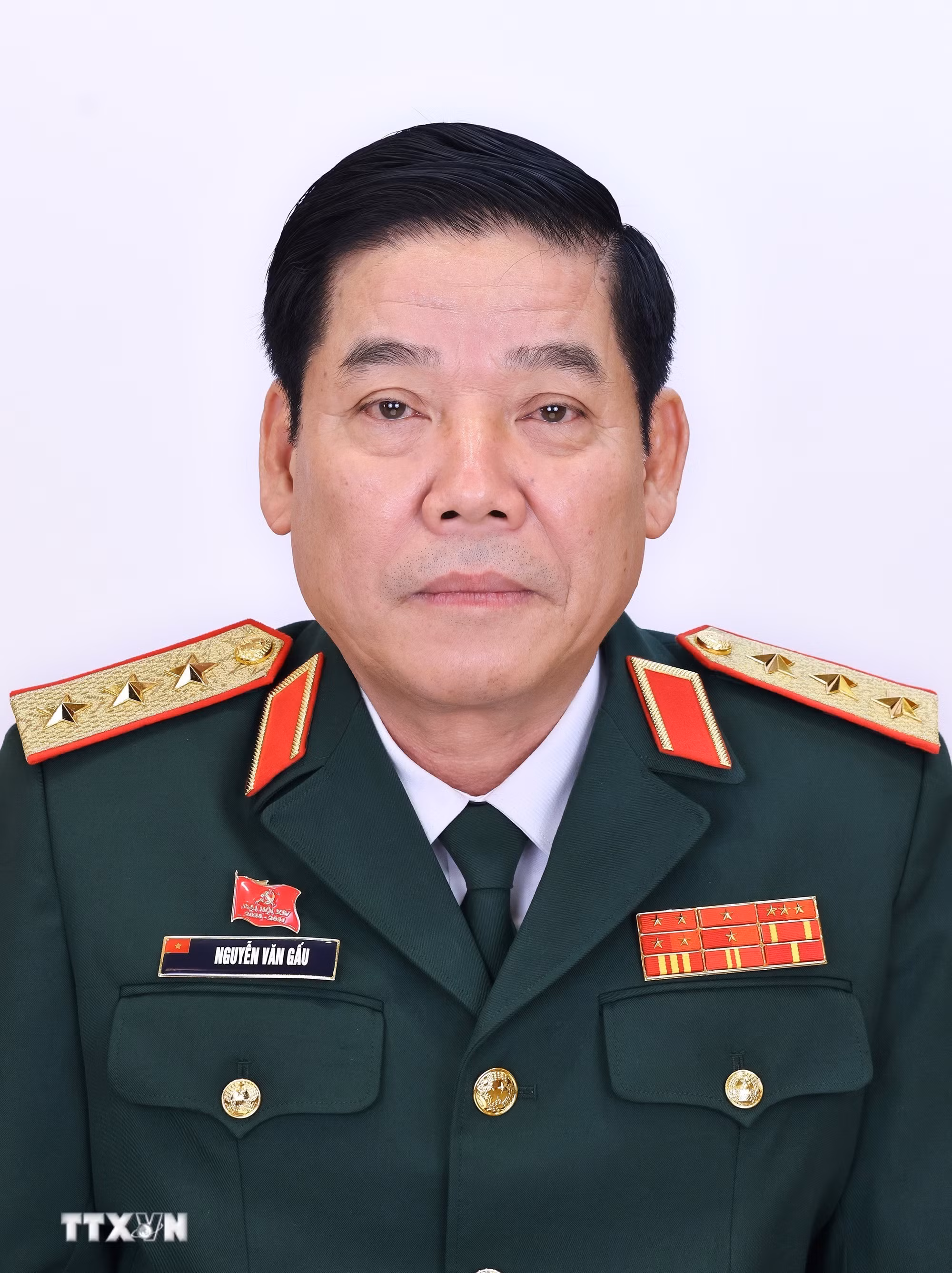 ttxvn-danh-sach-180-uy-vien-chinh-thuc-ban-chap-hanh-trung-uong-dang-khoa-xiv-43.jpg