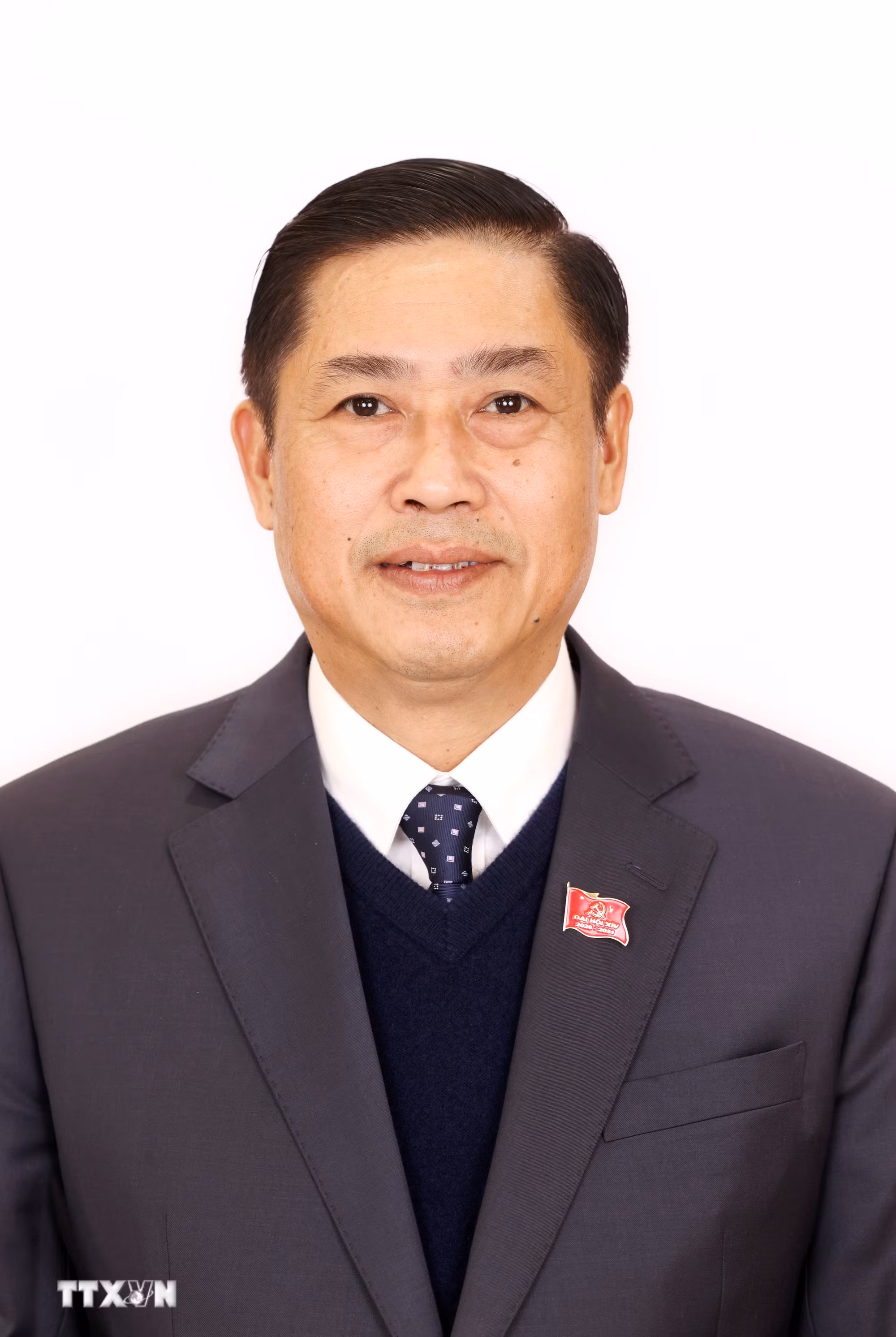 ttxvn-danh-sach-180-uy-vien-chinh-thuc-ban-chap-hanh-trung-uong-dang-khoa-xiv-34.jpg