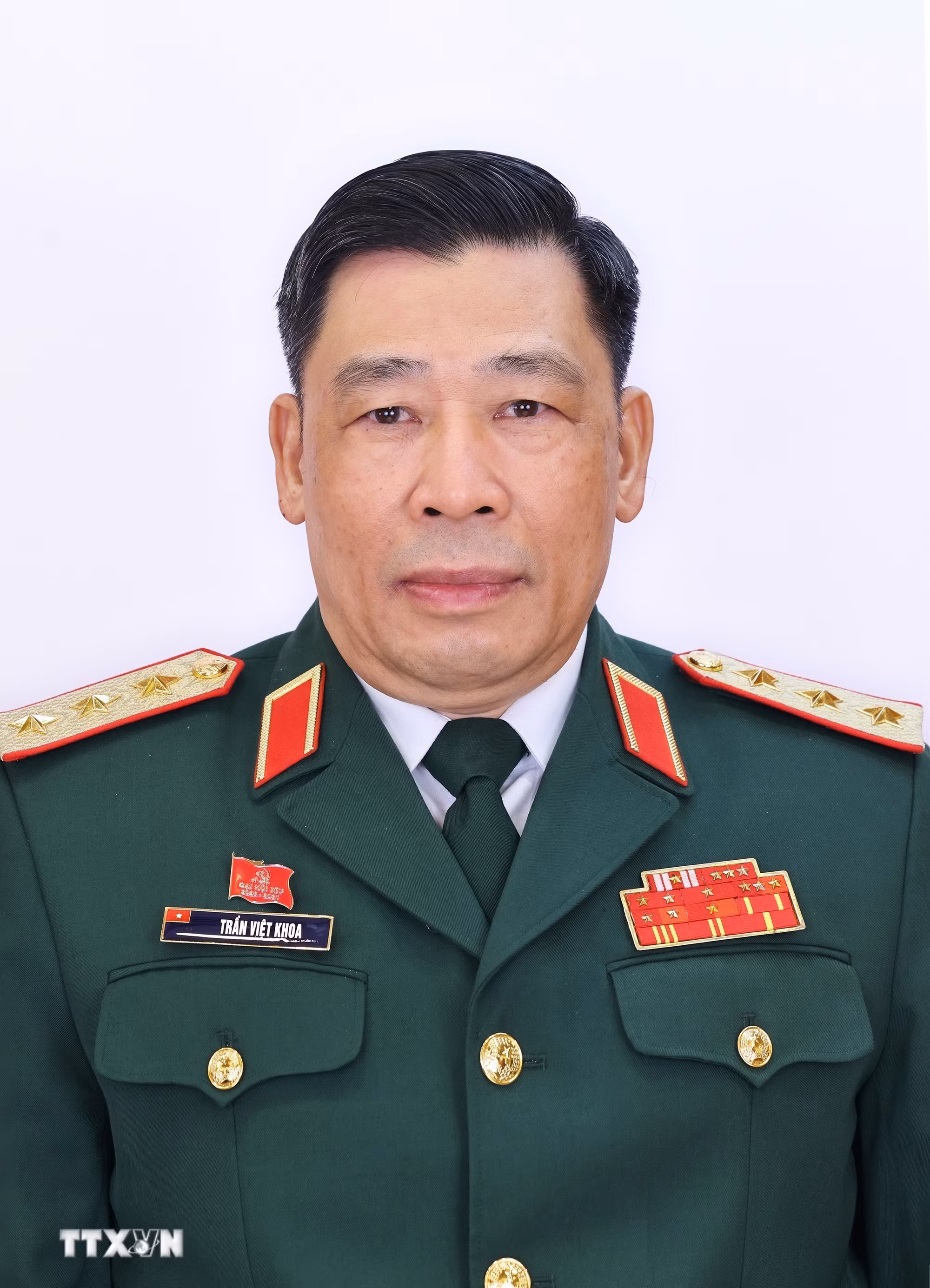 ttxvn-danh-sach-180-uy-vien-chinh-thuc-ban-chap-hanh-trung-uong-dang-khoa-xiv-62.jpg