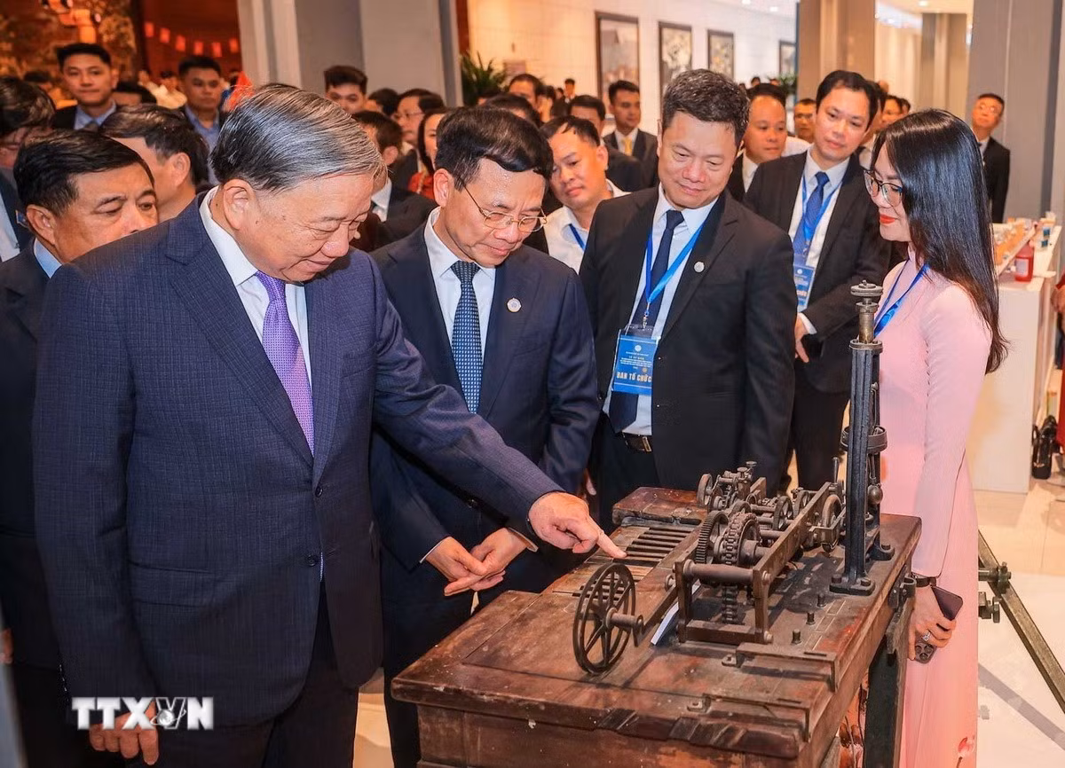 ttxvn-tong-bi-thu-nganh-buu-chinh-vien-thong-1.jpg