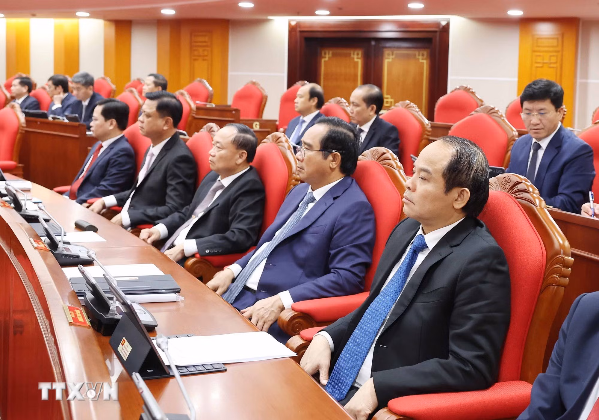 ttxvn-be-mac-ban-chap-hanh-trung-uong-dang-13-9.jpg