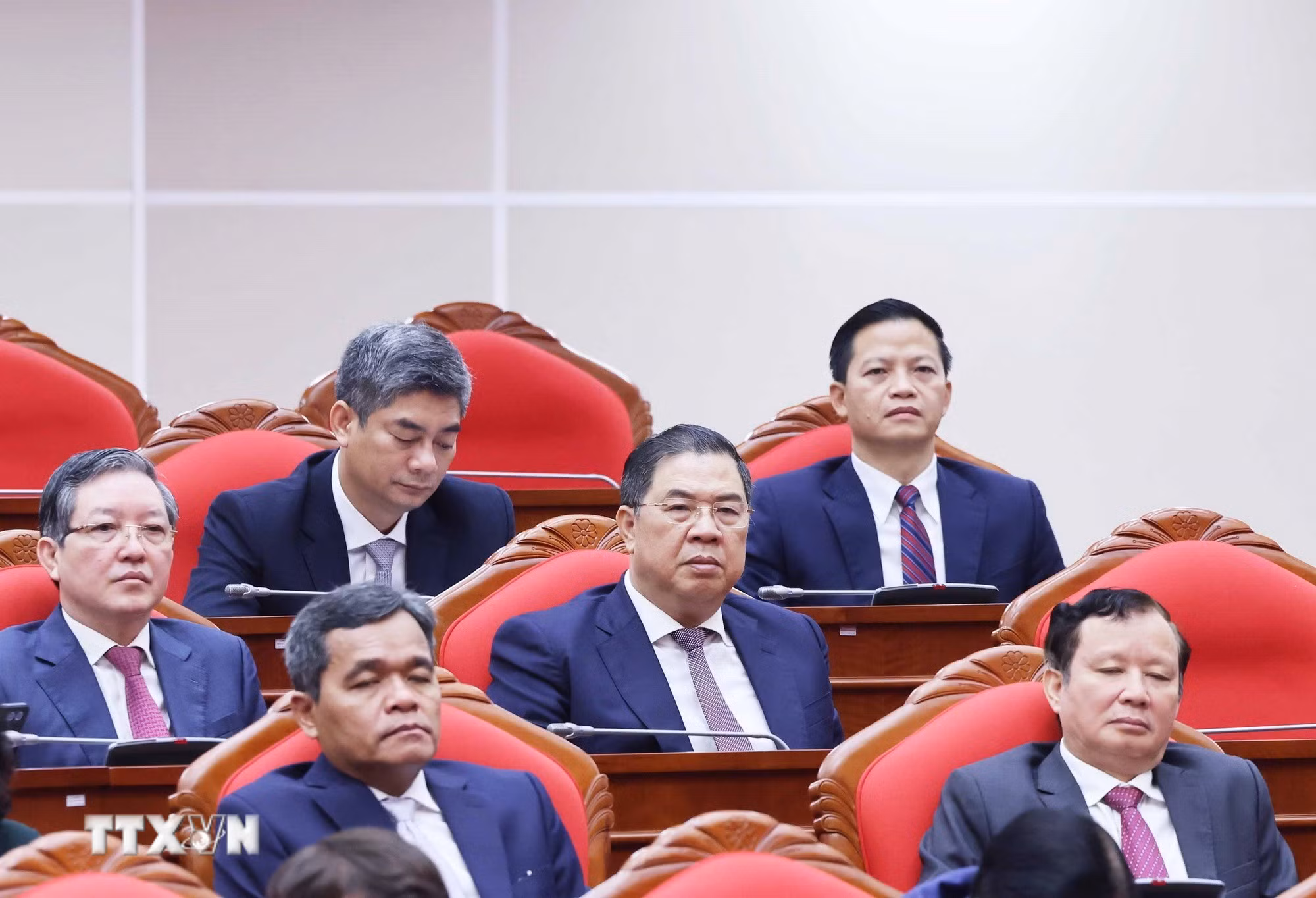 ttxvn-be-mac-ban-chap-hanh-trung-uong-dang-13-6.jpg