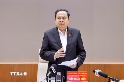 Chủ tịch Quốc hội Trần Thanh Mẫn phát biểu chỉ đạo, kết luận buổi kiểm tra, giám sát. (Ảnh: Doãn Tấn/TTXVN)